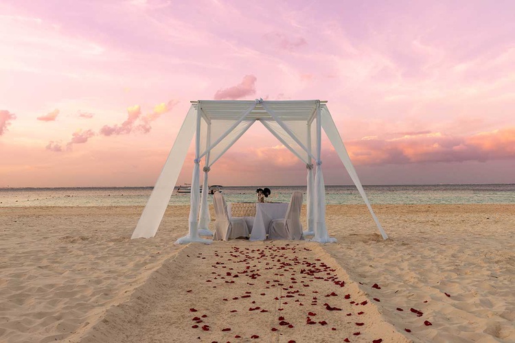 Cena romántica Beachscape Kin Ha Villas & Suites Cancún