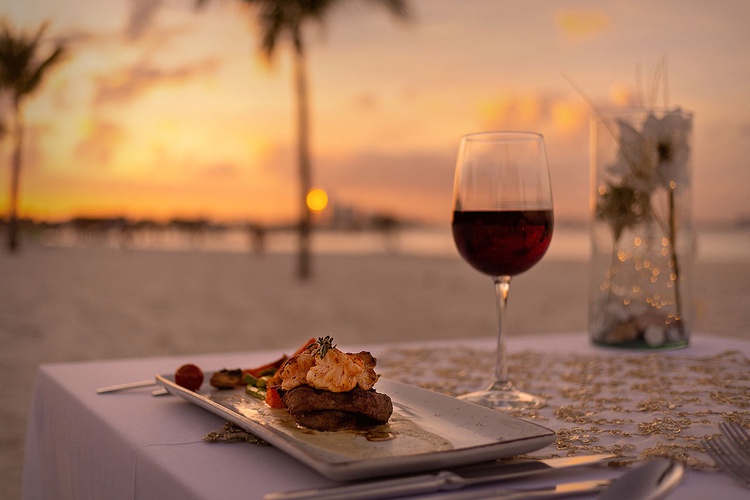 Cena romántica Beachscape Kin Ha Villas & Suites Cancún