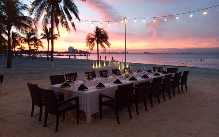 Cenas familiares Beachscape Kin Ha Villas & Suites Cancún Cenas familiares Beachscape Kin Ha Villas & Suites Cancún